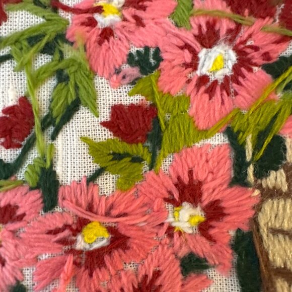 Crewel MCM BOHO Hanging Basket Pink Flowers Vintage 13 x 10" - Picture 4 of 6